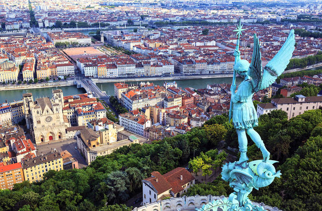 Lyon
